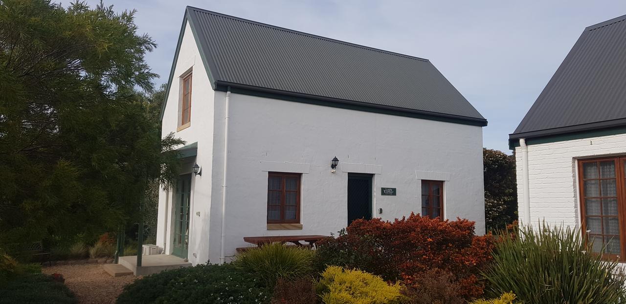 Отель Richmond Barracks Экстерьер фото